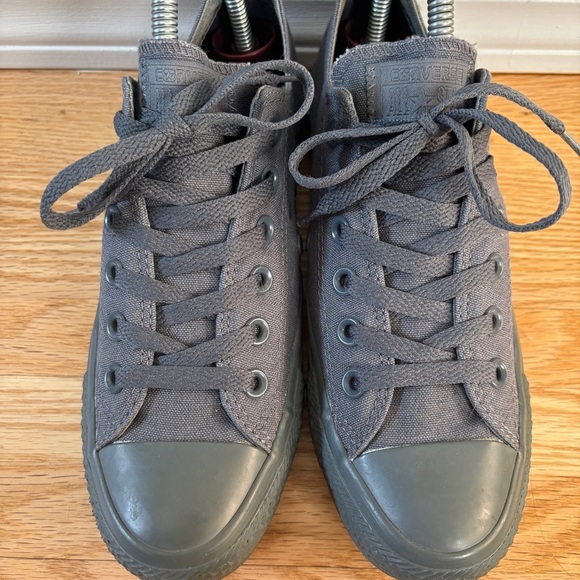 Converse Chuck Taylor Low Grey Mono Old Colorway Triple Thunder Women's 7 - Picture 2 of 10